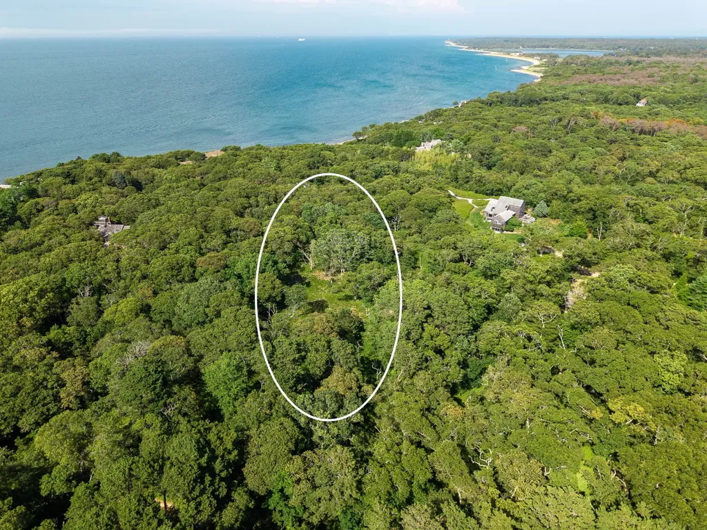 11 Beach Pebble Road West Tisbury MA 02568