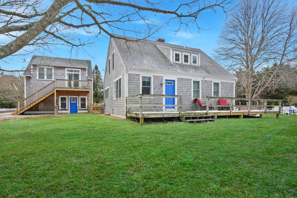 44 Plantingfield Way Edgartown MA 02539