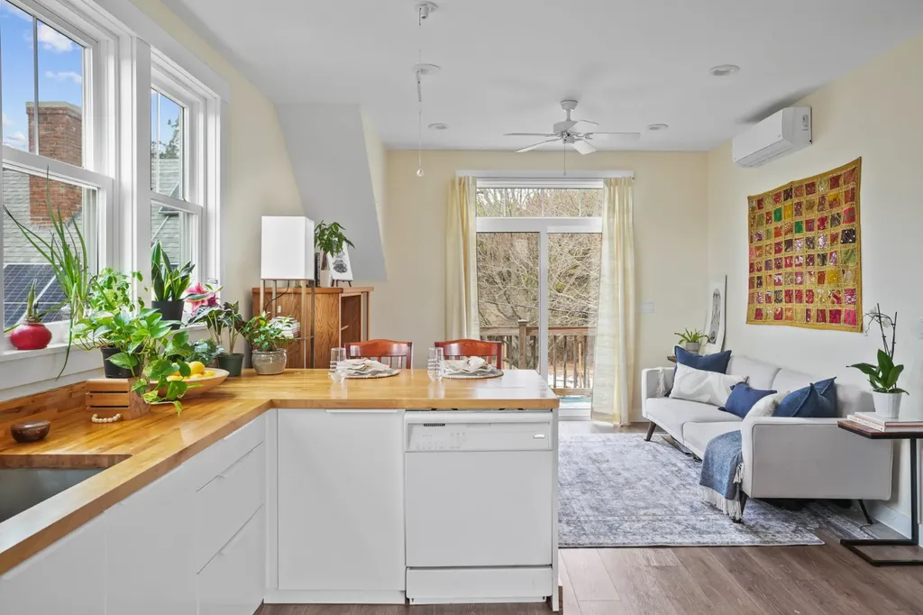 44 Plantingfield Way Edgartown MA 02539