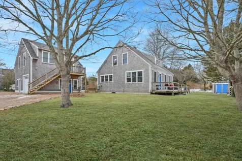 44 Plantingfield Way Edgartown MA 02539