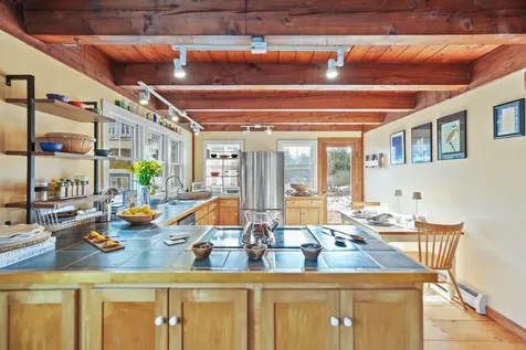 44 Plantingfield Way Edgartown MA 02539