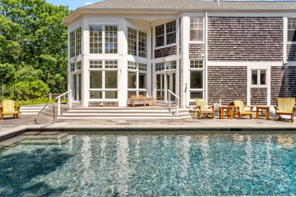 18 South Pond Road West Tisbury MA 02575