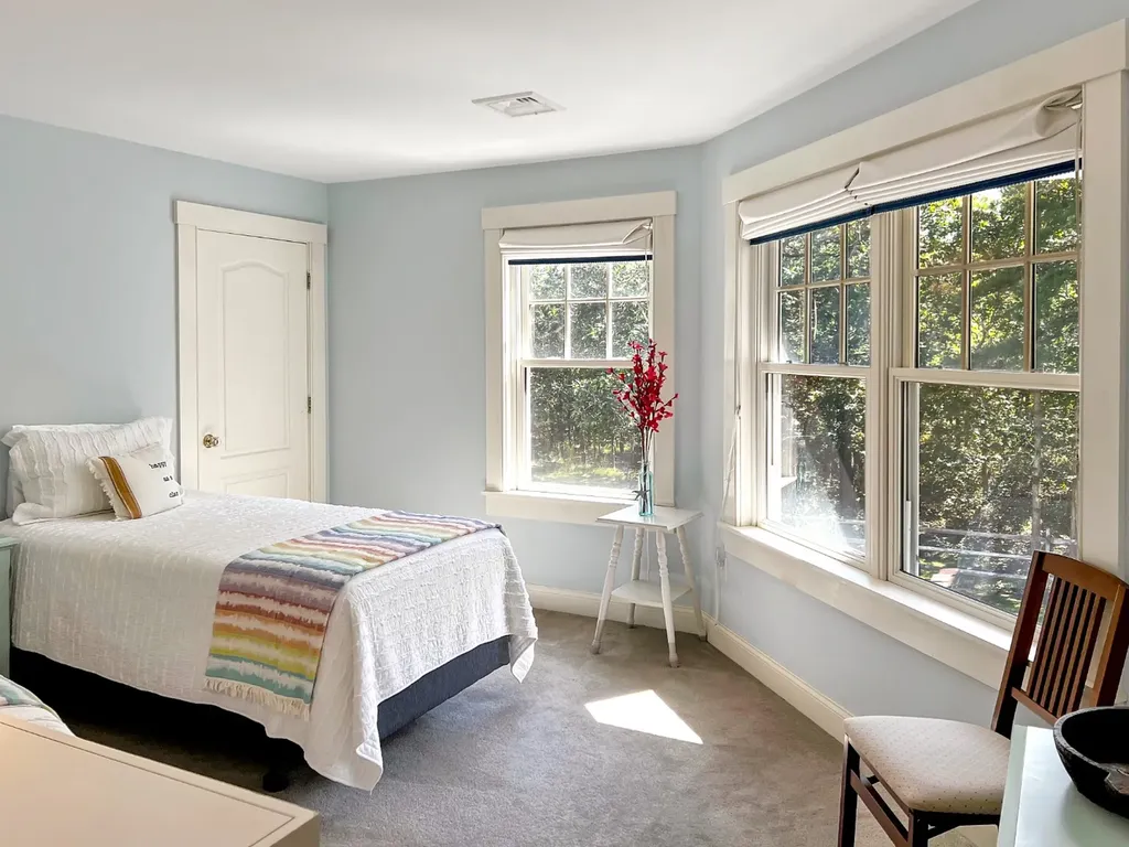 18 South Pond Road West Tisbury MA 02575