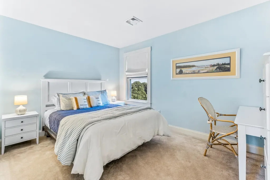 18 South Pond Road West Tisbury MA 02575