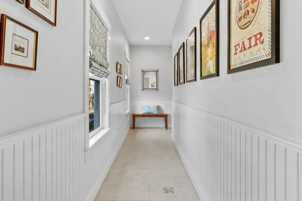 18 South Pond Road West Tisbury MA 02575