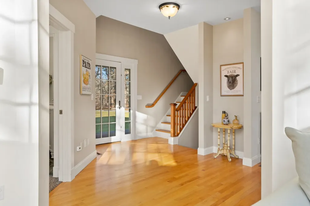 18 South Pond Road West Tisbury MA 02575