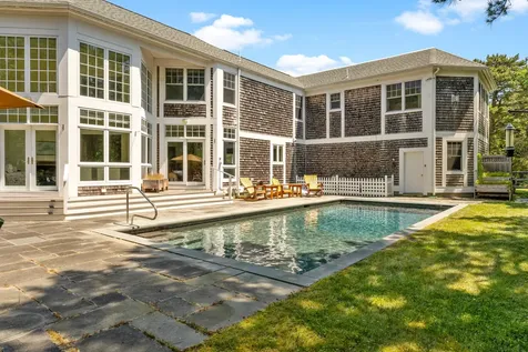 18 South Pond Road West Tisbury MA 02575