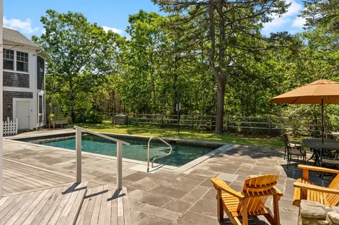 18 South Pond Road West Tisbury MA 02575