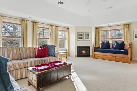 18 South Pond Road West Tisbury MA 02575