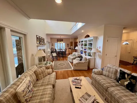 32 Harthaven Road Oak Bluffs MA 02557