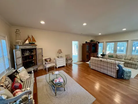 32 Harthaven Road Oak Bluffs MA 02557