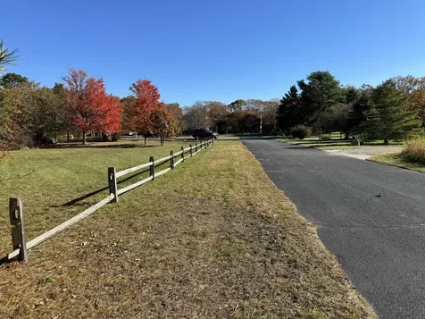 24 Dolly Lane Oak Bluffs MA 02557