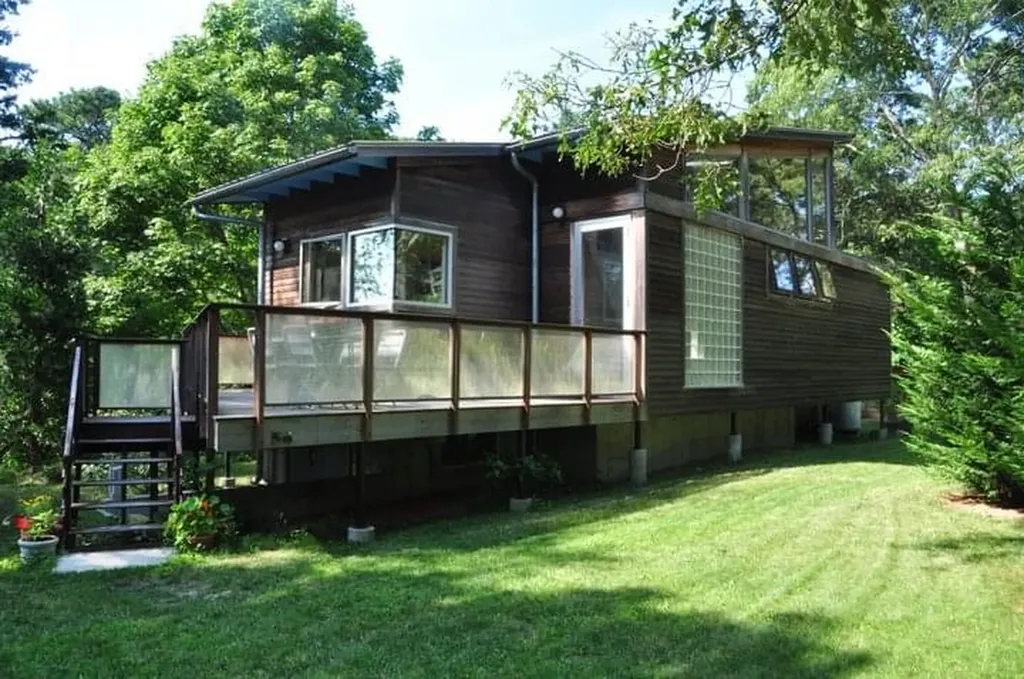 54 Cannahoot Street Oak Bluffs MA 02557