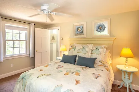 3 Duncan Close Edgartown MA 02539