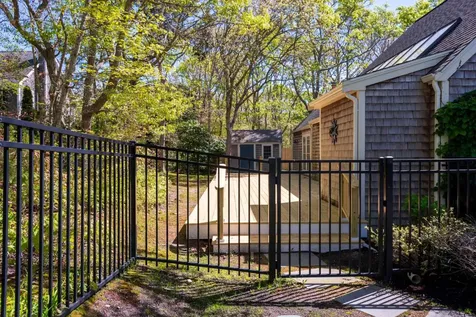 3 Duncan Close Edgartown MA 02539