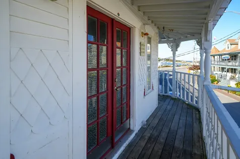 8 Circuit Avenue Extension Oak Bluffs MA 02557