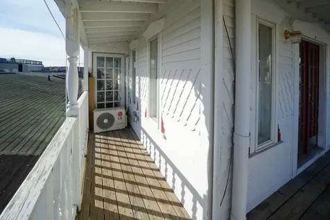 8 Circuit Avenue Extension Oak Bluffs MA 02557