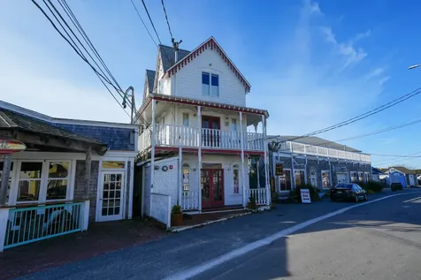 8 Circuit Avenue Extension Oak Bluffs MA 02557