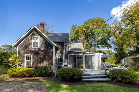 301 Main Street Vineyard Haven MA 02568