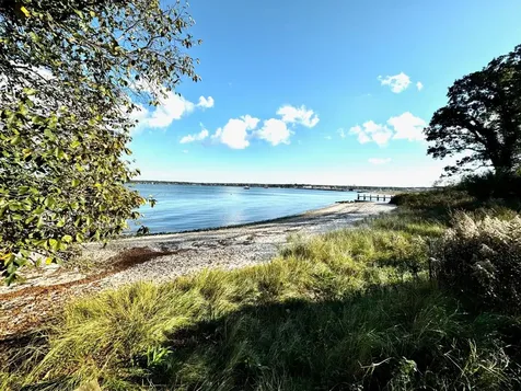 301 Main Street Vineyard Haven MA 02568