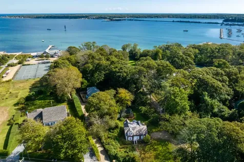 301 Main Street Vineyard Haven MA 02568