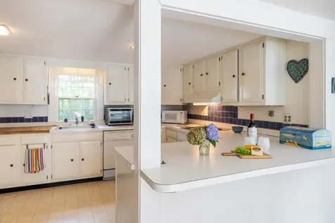 301 Main Street Vineyard Haven MA 02568