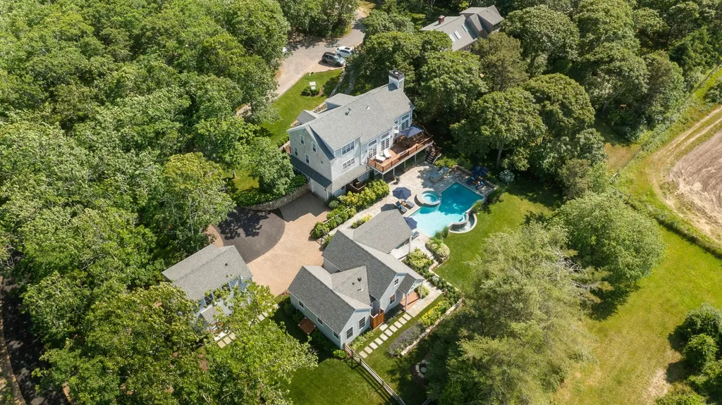 29 Llewellyn Way Edgartown MA 02539