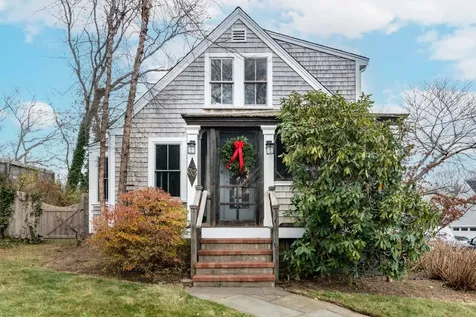 33 Renear Street Vineyard Haven MA 02568