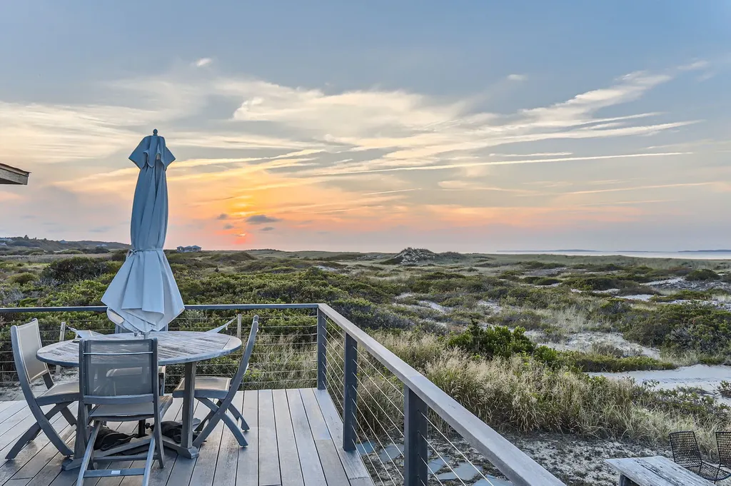 29 Oxcart Road Aquinnah MA 02535