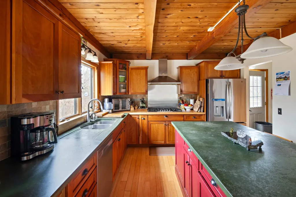 99 Old Purchase Road Edgartown MA 02539