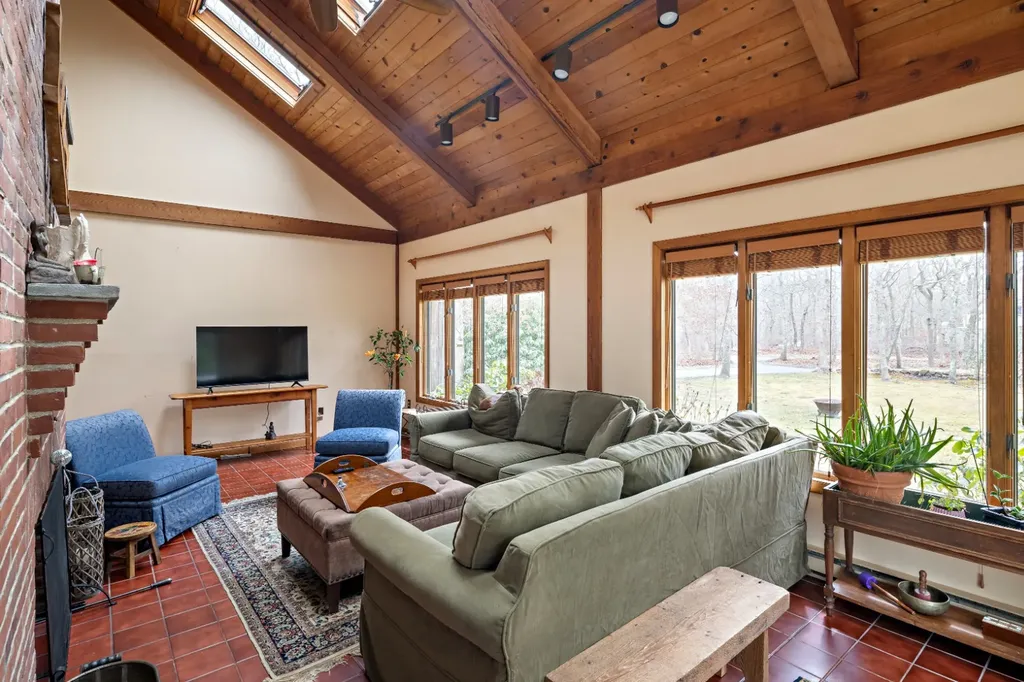 99 Old Purchase Road Edgartown MA 02539