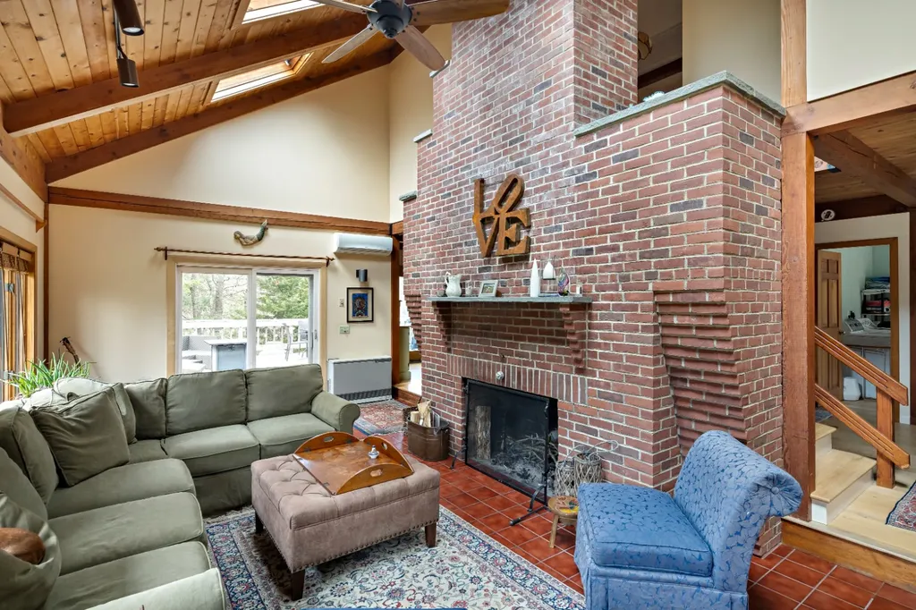 99 Old Purchase Road Edgartown MA 02539