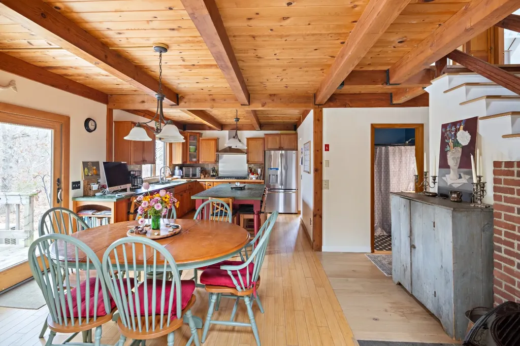 99 Old Purchase Road Edgartown MA 02539