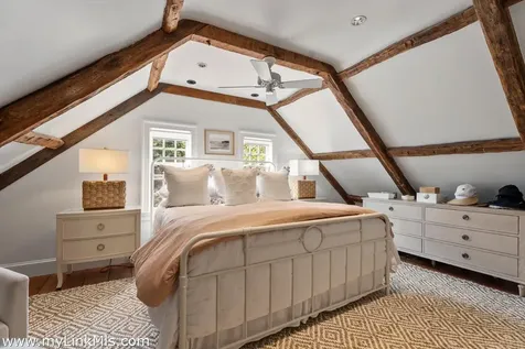 5 Stillpoint Meadows Road West Tisbury MA 02575