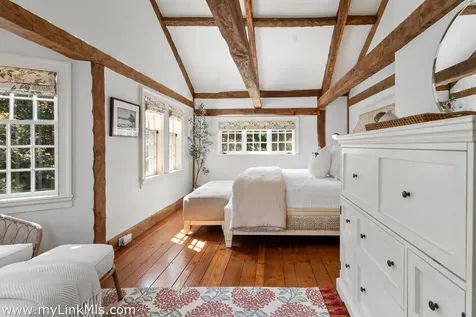 5 Stillpoint Meadows Road West Tisbury MA 02575