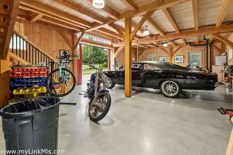 5 Stillpoint Meadows Road West Tisbury MA 02575