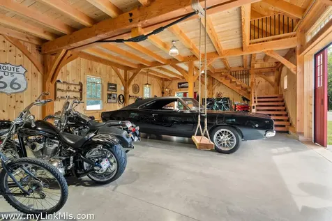 5 Stillpoint Meadows Road West Tisbury MA 02575