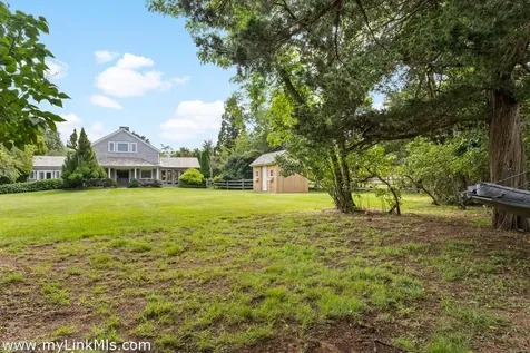 5 Stillpoint Meadows Road West Tisbury MA 02575