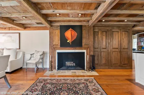 5 Stillpoint Meadows Road West Tisbury MA 02575