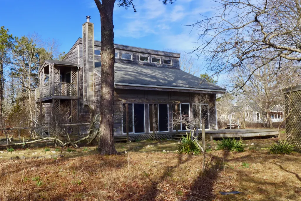 212 Charles Neck Way West Tisbury MA 02575