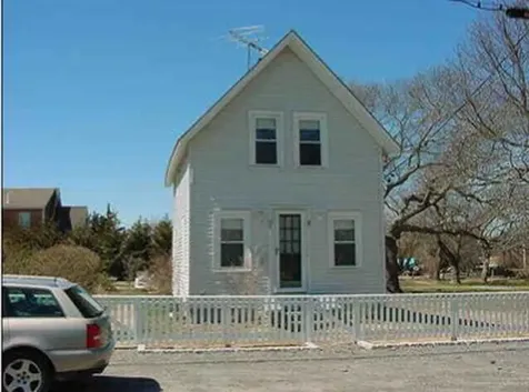 24 Shawmut Avenue Oak Bluffs MA 02557