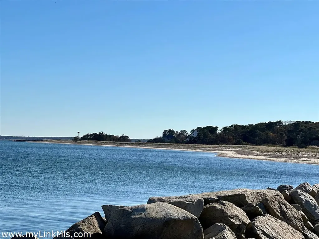 53 Harthaven Road Oak Bluffs MA 02557