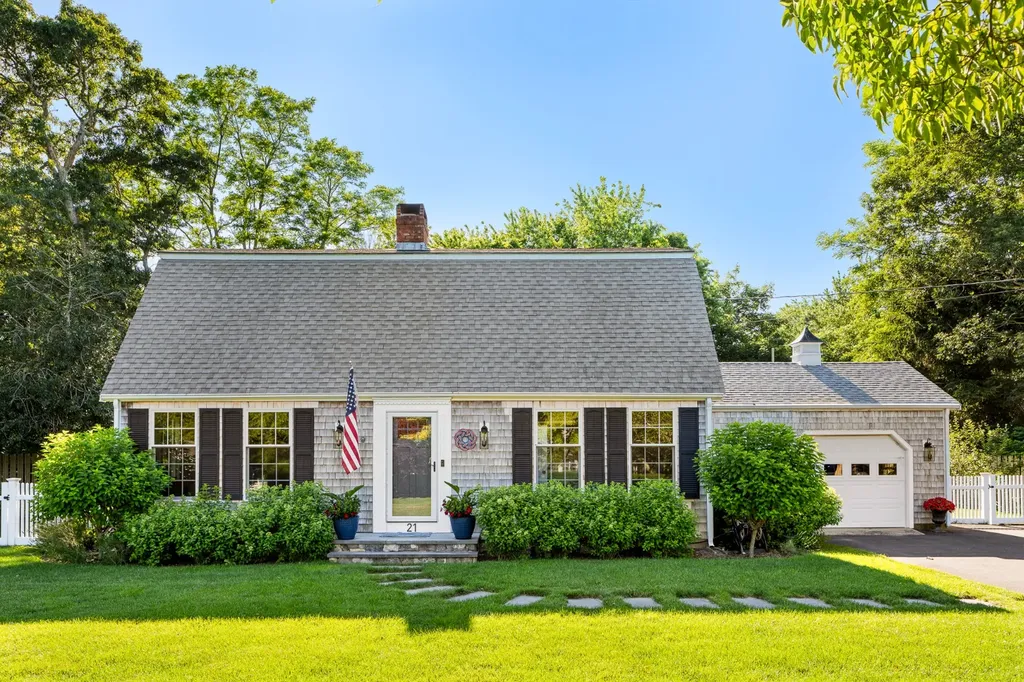 21 Pheasant Lane Oak Bluffs MA 02557