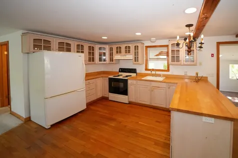 123 Manchester Avenue Oak Bluffs MA 02557
