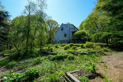 123 Manchester Avenue Oak Bluffs MA 02557