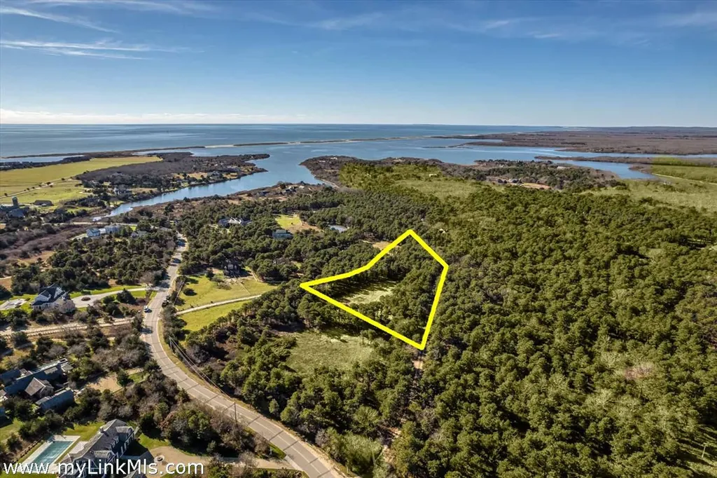 9 Turkeyland Cove Road Edgartown MA 02539