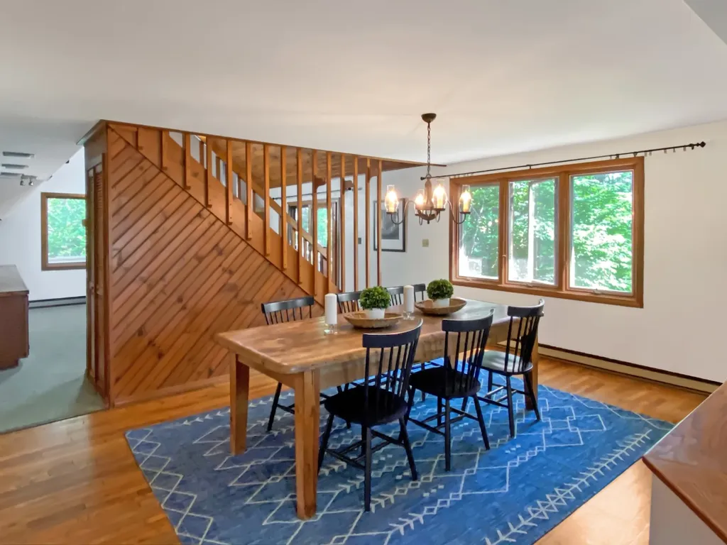 33 Clay Avenue Oak Bluffs MA 02557