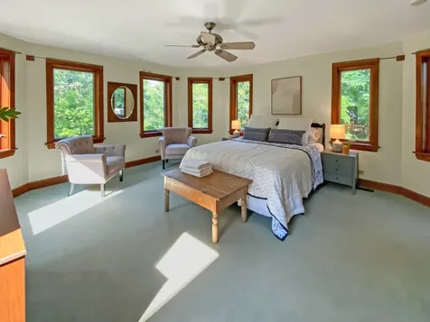 33 Clay Avenue Oak Bluffs MA 02557