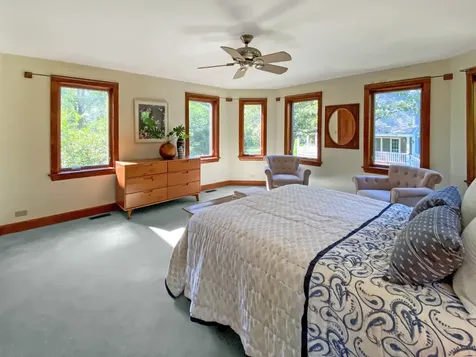 33 Clay Avenue Oak Bluffs MA 02557