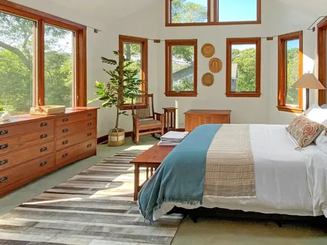 33 Clay Avenue Oak Bluffs MA 02557